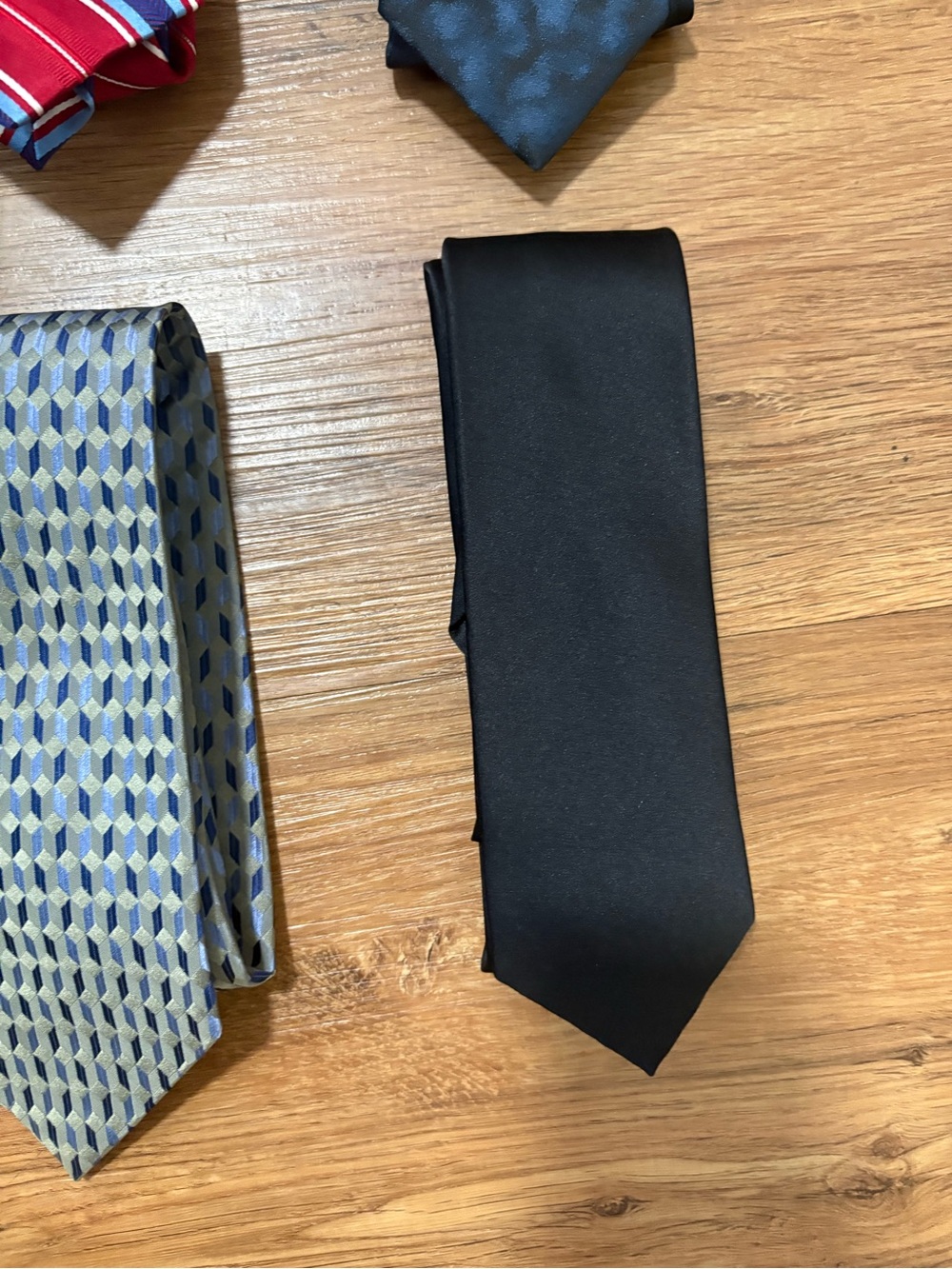 Men’s Necktie Lot of 9 Mixed Patterns Striped Geometric Business Dress Ties - Picture 11 of 11